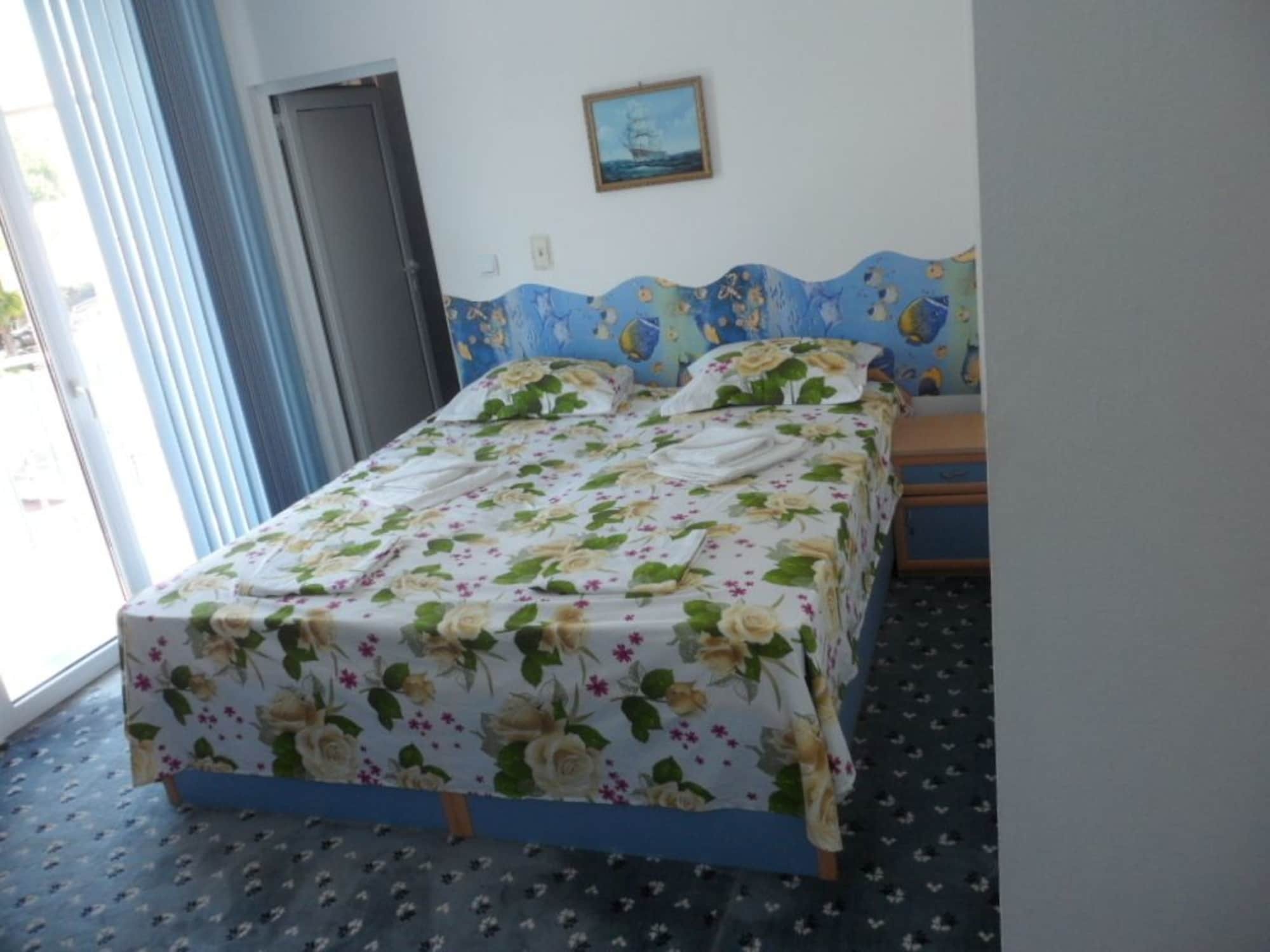 Sianie Guest House Ravda Exteriör bild
