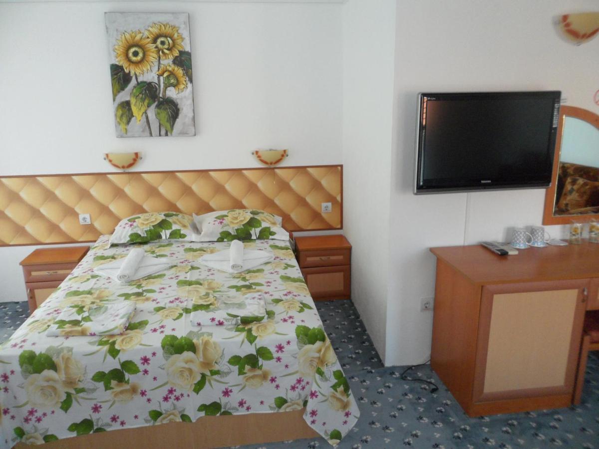 Sianie Guest House Ravda Rum bild